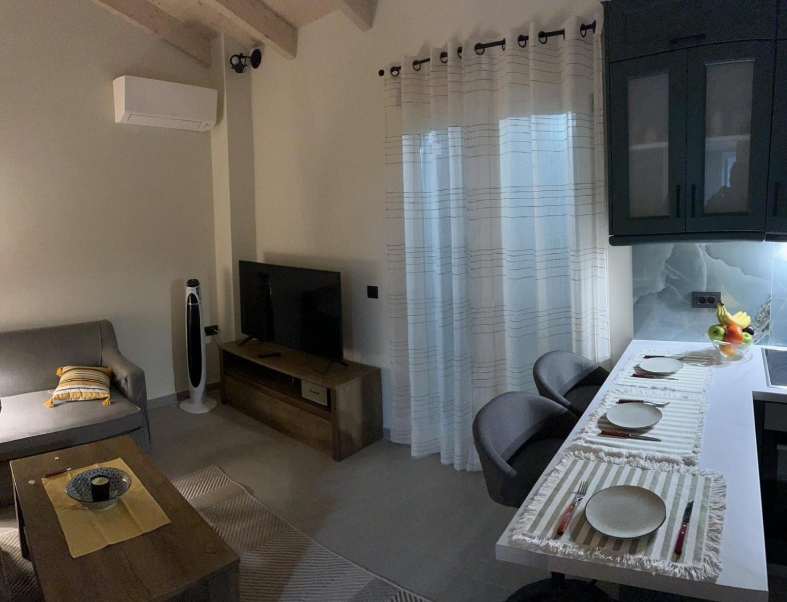 The Old Stables Apartment Vátosz Kültér fotó